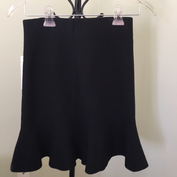 Zara skirt with bottom frills - Picture 2 of 2